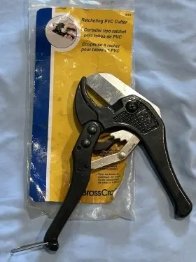 T012 Brasscraft Ratcheting Pvc Cutter Nice Condition Up To 1-5/8 Inch Od