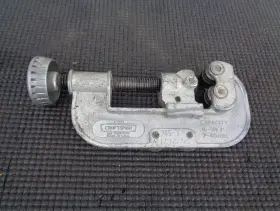 9-5528 Craftsman Pipe And Tubing Cutter 1/4 Inch To 1-1/2 Od