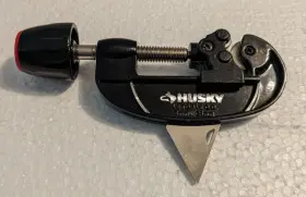 1000002732 Husky Tube Cutter - With Quick-release 1/8 Inch To 1 Od