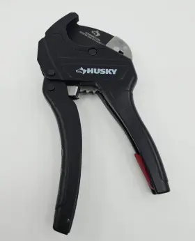 Husky 1012350142 1.25 Inch Ratcheting Pvc Cutter - New Open Box