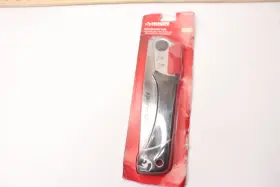 17pl0219 Husky Folding Pvc Saw 17pl0219 Husky Folding Pvc Saw