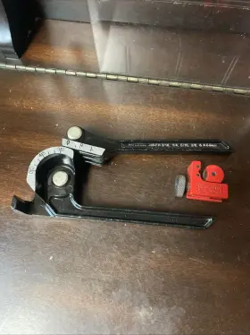369-fh Imperial Usa Tubing Bender And Pipe Cutter Taiwan Lot Of 2