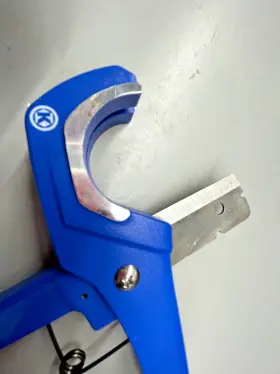 Kbswt33 Kobalt #kbswt33 Pipe Cutters Small Max Od 1-5/8ftft Flexible Plastic Tubing And 3/4 Pvc