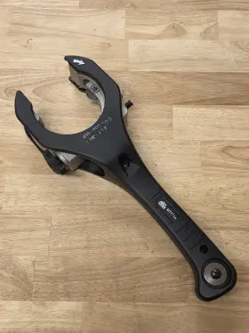 Mt771a Mac Tools Ratcheting Pipe/tubing Cutter 1-3/8 In To 2-5/8