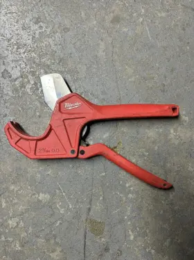48-22-4215 Milwaukee Ratcheting Pipe Cutter 2-3/8 In