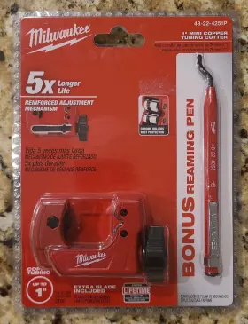 48-22-4251p Milwaukee 1 Inch Mini Copper Tubing Cutter - Red