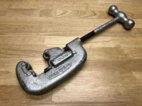 No.2-4 Reed Mfg. Co. Pipe Cutter Erie Pa Usa No. 2-4 Heavy Duty 1/2 Inch - 2