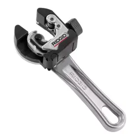 Ridgid 445000246202 118 2-in-1 Close Quarters Autofeed 1/4 Inch -1-1/8 Metal Tubing Compact Cutter