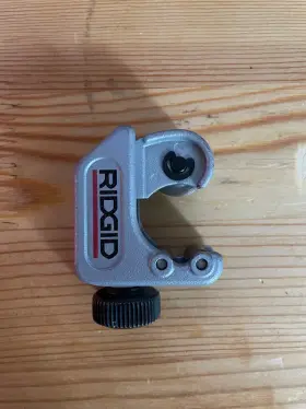 Ridgid 726084627673 Close Quarters Quick Feed Tubing Small Diameter Mini Pipe Cutter Ridgid 726084627673 Close Quarters Quick Feed Tubing Small Diameter Mini Pipe Cutter