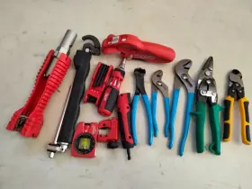 46753 Ridgid Milwakee-chan Nel Lock 75003- 46753- Hand Tools Milwaukee Chanellock Mixed Bundle