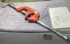 Ridgid No.44-s Pipe Cutter 4 Wheel 2-1/2 To Inch Capacity