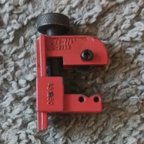 Sears 27919 Mini Tube Cutter 1/8 In To 7/8 Pipe Capacity