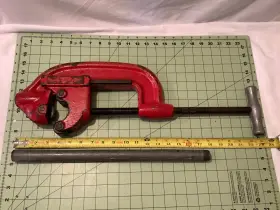 710-4 Super Ero Euo 2 Inch -4 Pipe/lally Cutter In Very Good Working Condition Made Spain