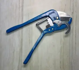 Super Tool Vks-50 Vk50 Ratcheting Pvc Pipe Cutter With Blade - Made In Japan