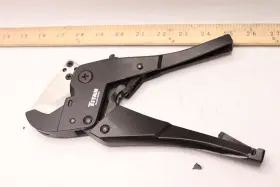 15063 Titan Ratcheting Pvc Pipe Cutter 1-5/8 Inch