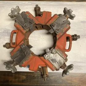 12684-250 United Tool & Engineering And 4-6 Inch Pipe Cutter Usa Model - Manual Gear Cut
