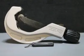 60139 Yellow Jacket Large Tube Cutter For 1/4 To 2-5/8 Inch Pipes