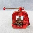 Ridgid Usa BY-1 Yoke Bench Mount Pipe Vise 1/8" Thru 1-1/4" Capacity Used. Price: $29.99.